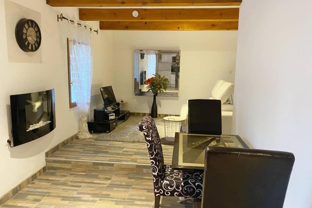 דינייה-לה-בן Calme Dans Maison De Village 60M2 Super Confort מראה חיצוני תמונה